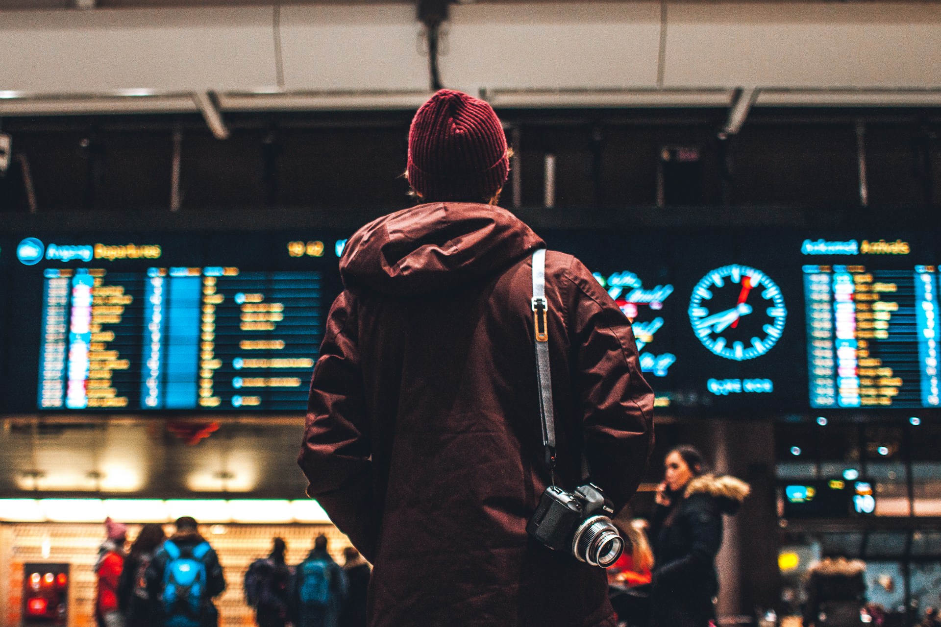 What Happens If Your Flight Is Delayed? Will Your Driver Wait? (Everything You Need to Know)