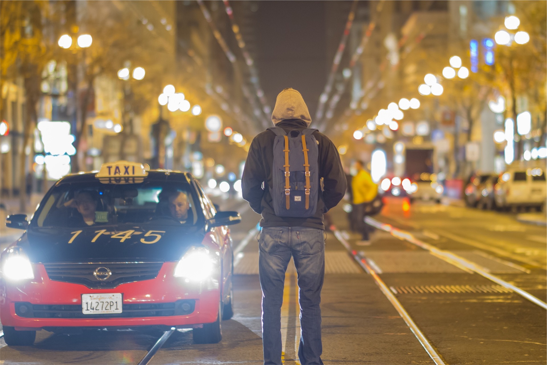 Late-Night Travel: Taxi vs Public Transport – Which Is Safer for Solo Travelers? A Taxi.