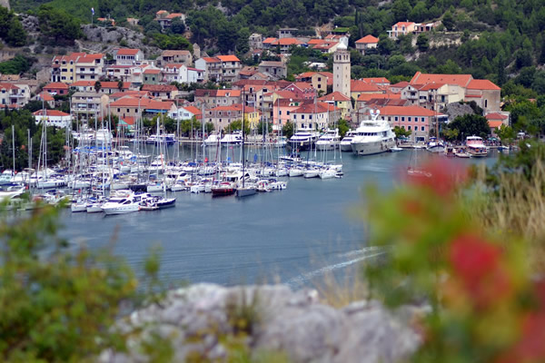 Getting Split Port to Skradin by Taxi