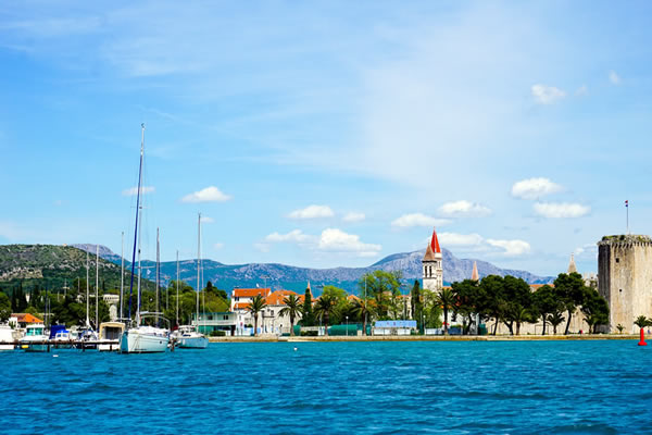 Getting Dubrovnik to Trogir Port by Taxi