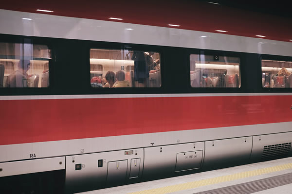 Getting Bologna Train Station to Levanto Train Station by Taxi